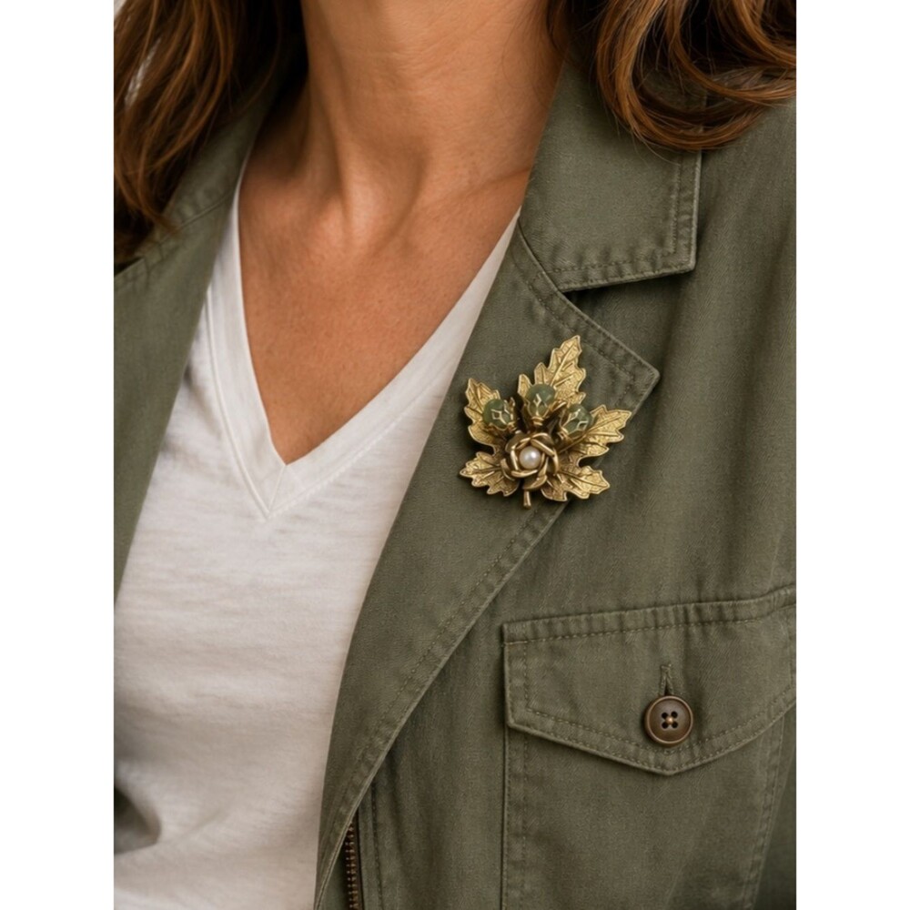 Vintage Gold Tone Maple Leaf Brooch Green Stones Pearl Accent Floral Lapel Pin